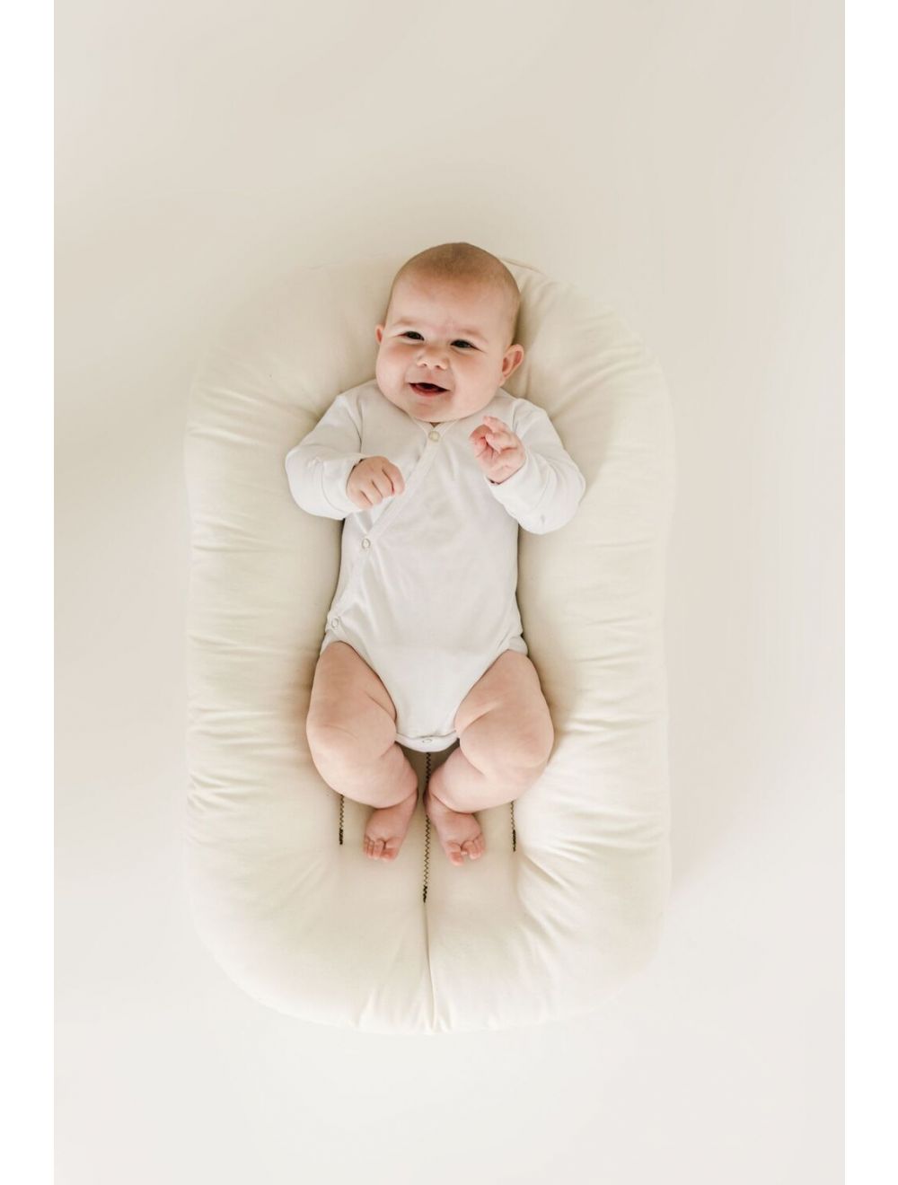 Snuggle me organic bare top