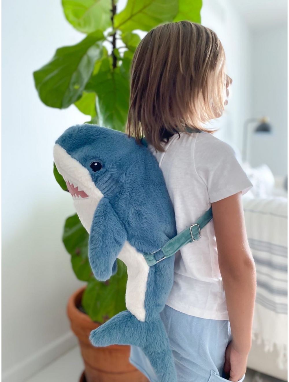 Shark sales backpack canada